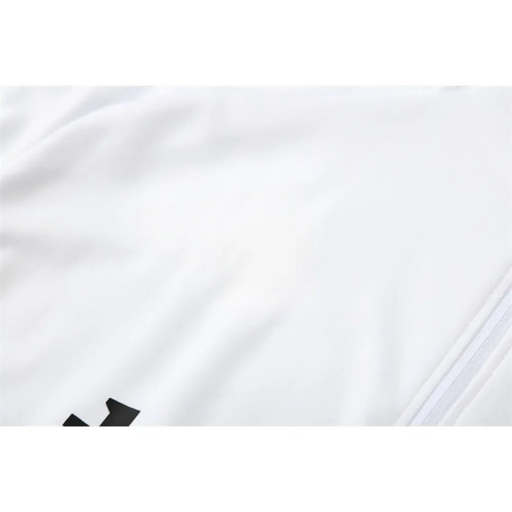 Chandal Manchester United 25-26, media cremallera, Modelo 3