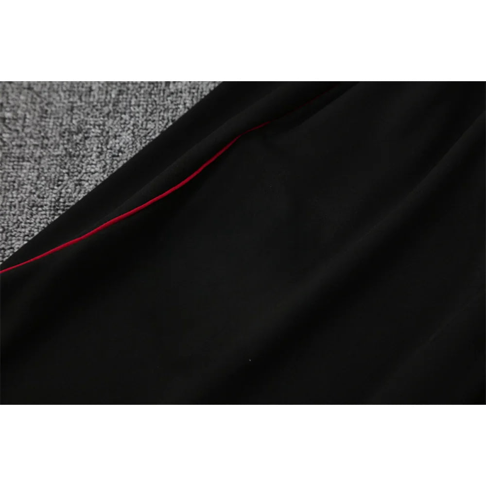 Chandal Manchester United 25-26, media cremallera, Modelo 3