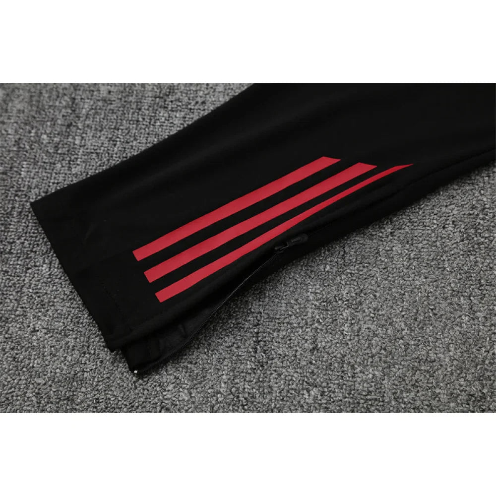 Chandal Manchester United 25-26, media cremallera, Modelo 3