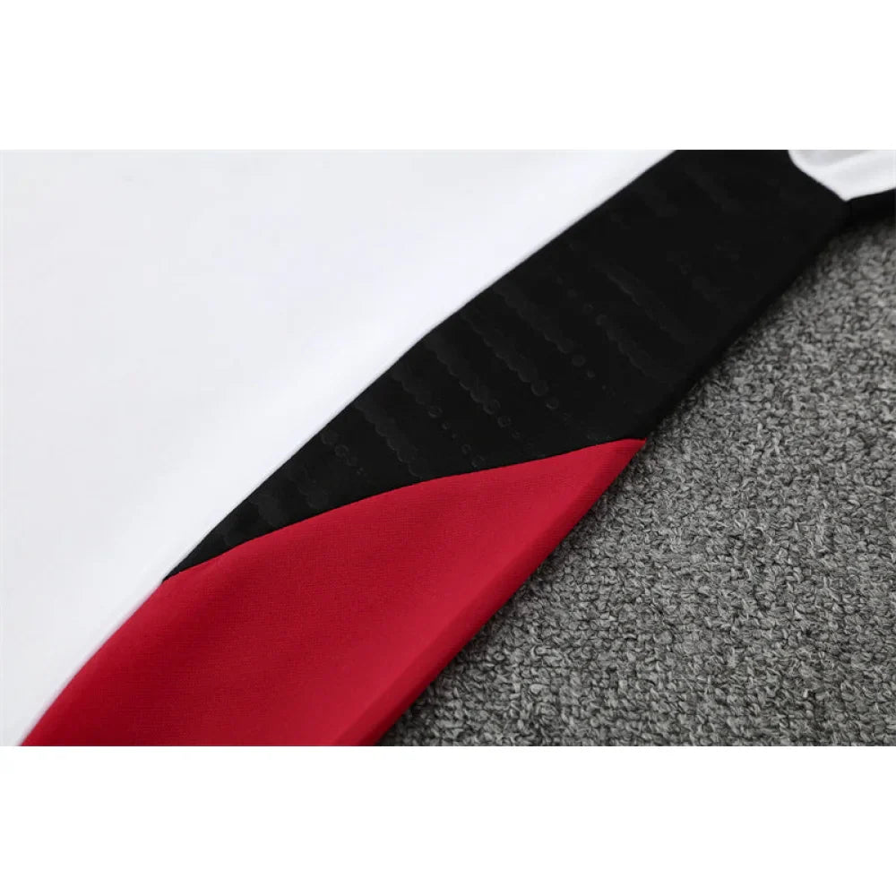 Chandal Manchester United 25-26, media cremallera, Modelo 3