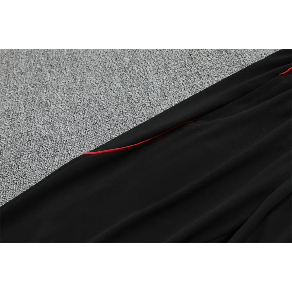Chandal Manchester United 25-26, media cremallera, Modelo 6