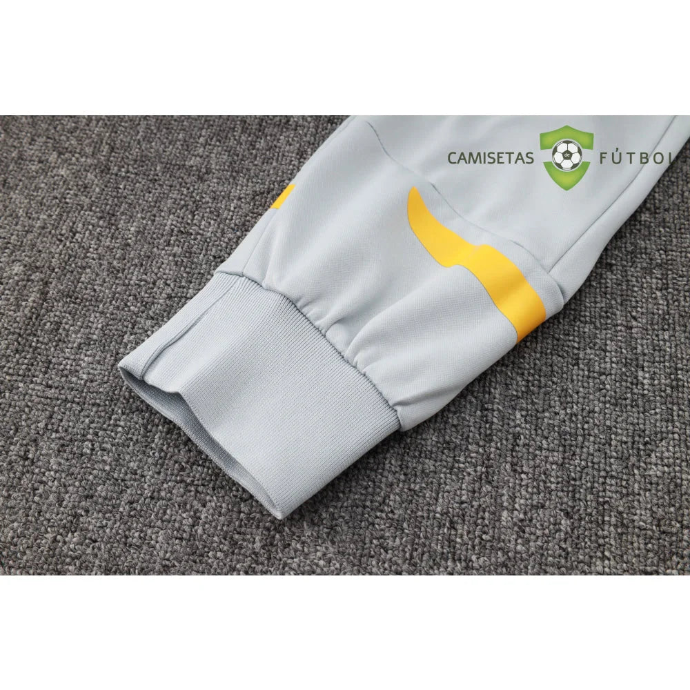 Chandal R.M. 24-25, cremallera completa con capucha, Modelo 1
