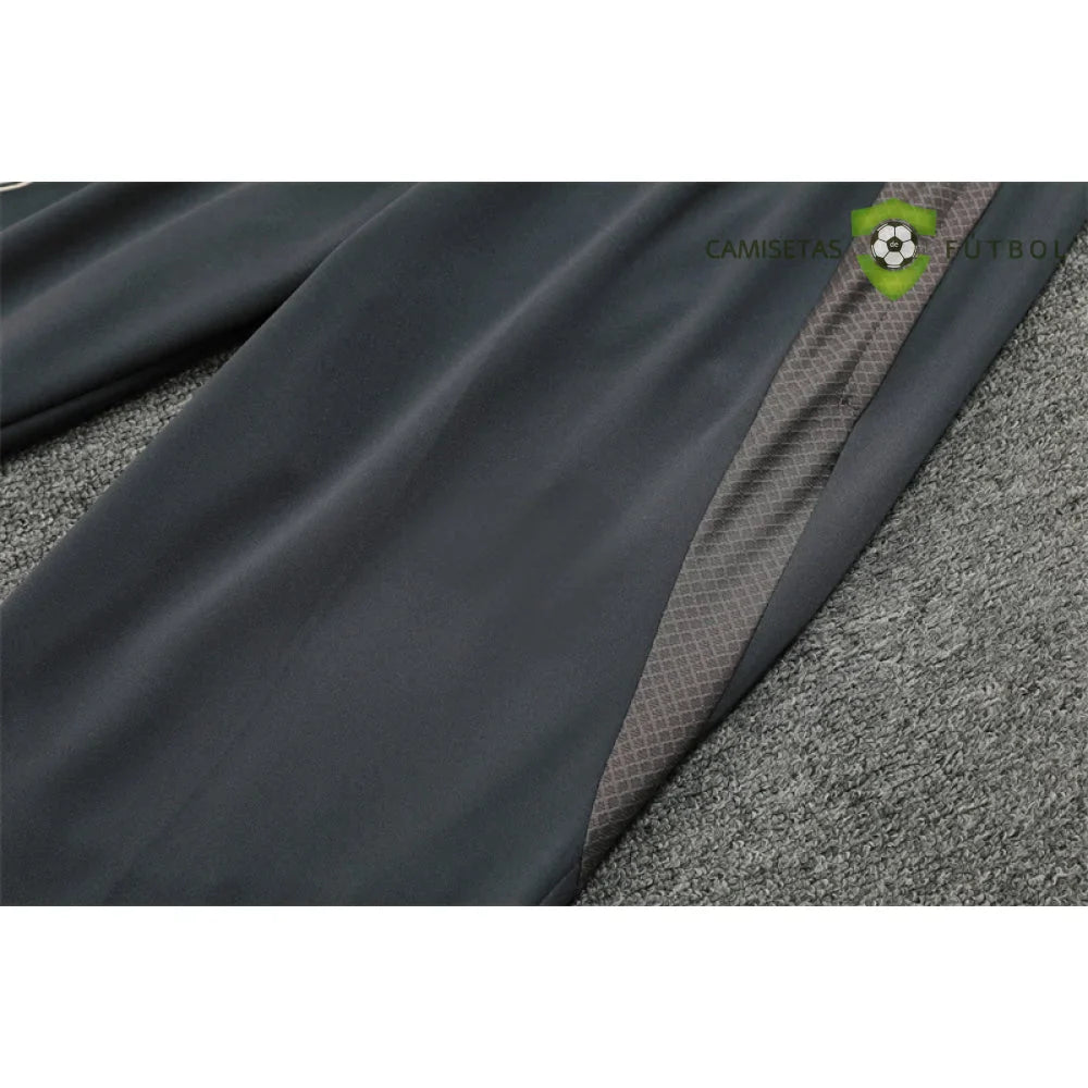 Chandal R.M. 24-25, media cremallera, Modelo 8