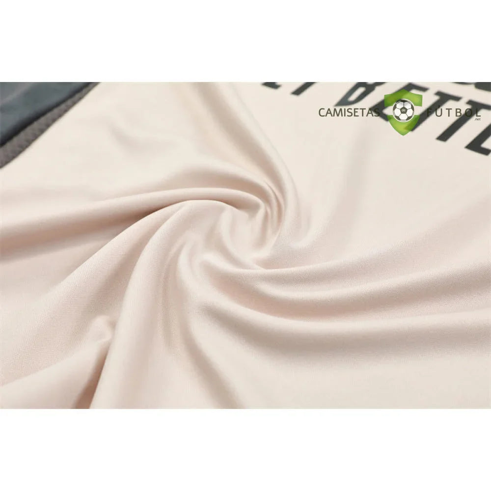 Chandal R.M. 24-25, media cremallera, Modelo 8