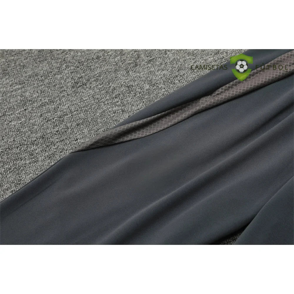 Chandal R.M. 24-25, media cremallera, Modelo 8