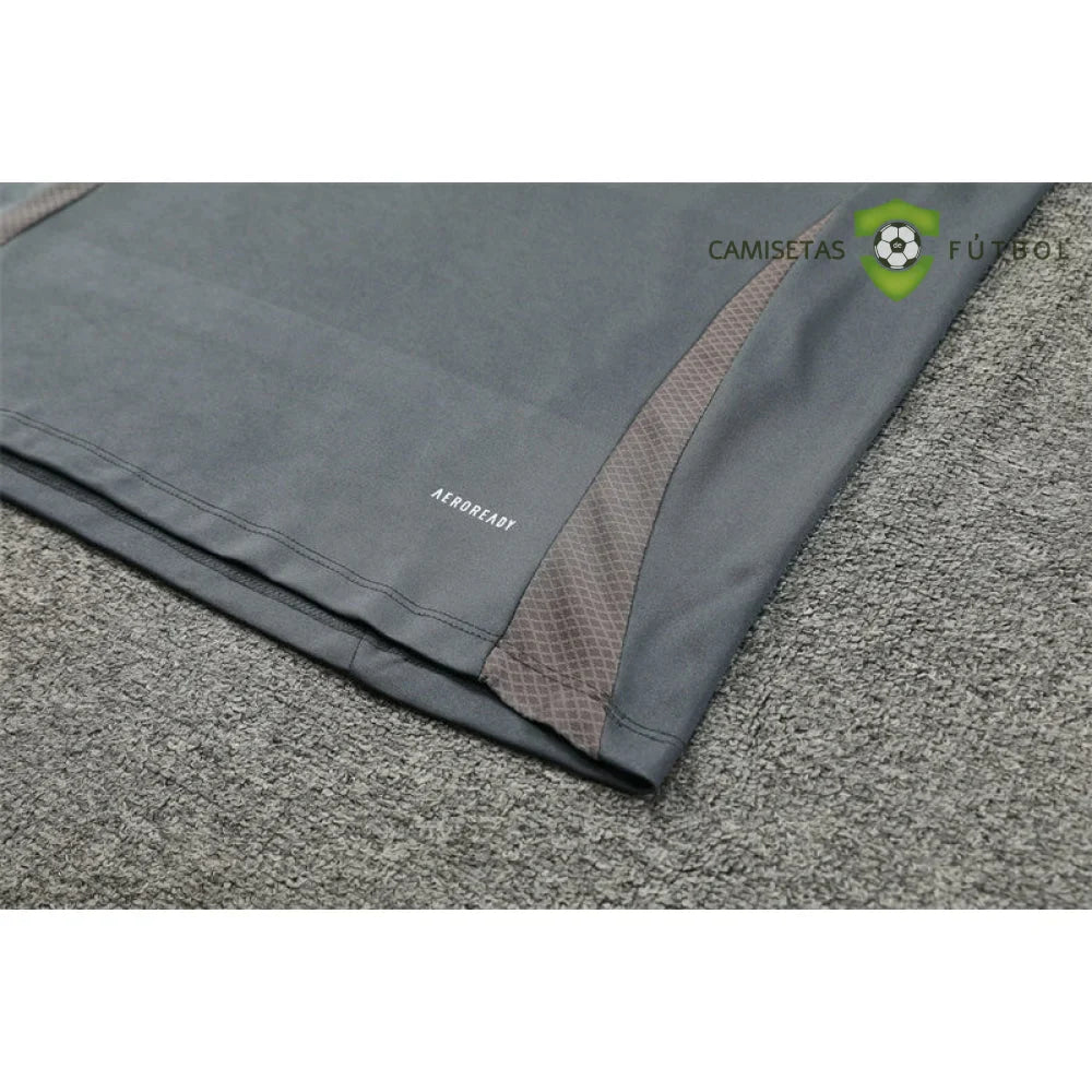 Chandal R.M. 24-25, media cremallera, Modelo 9