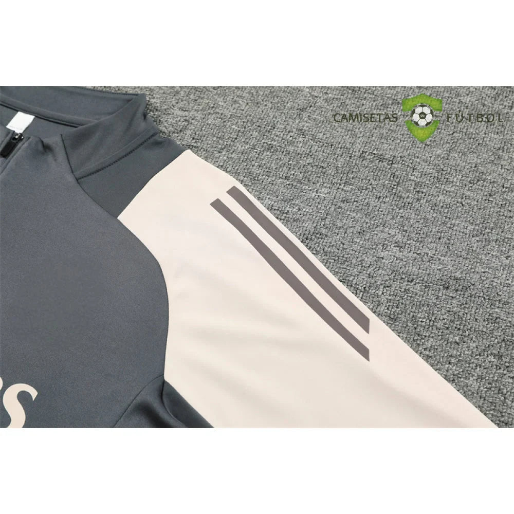 Chandal R.M. 24-25, media cremallera, Modelo 9
