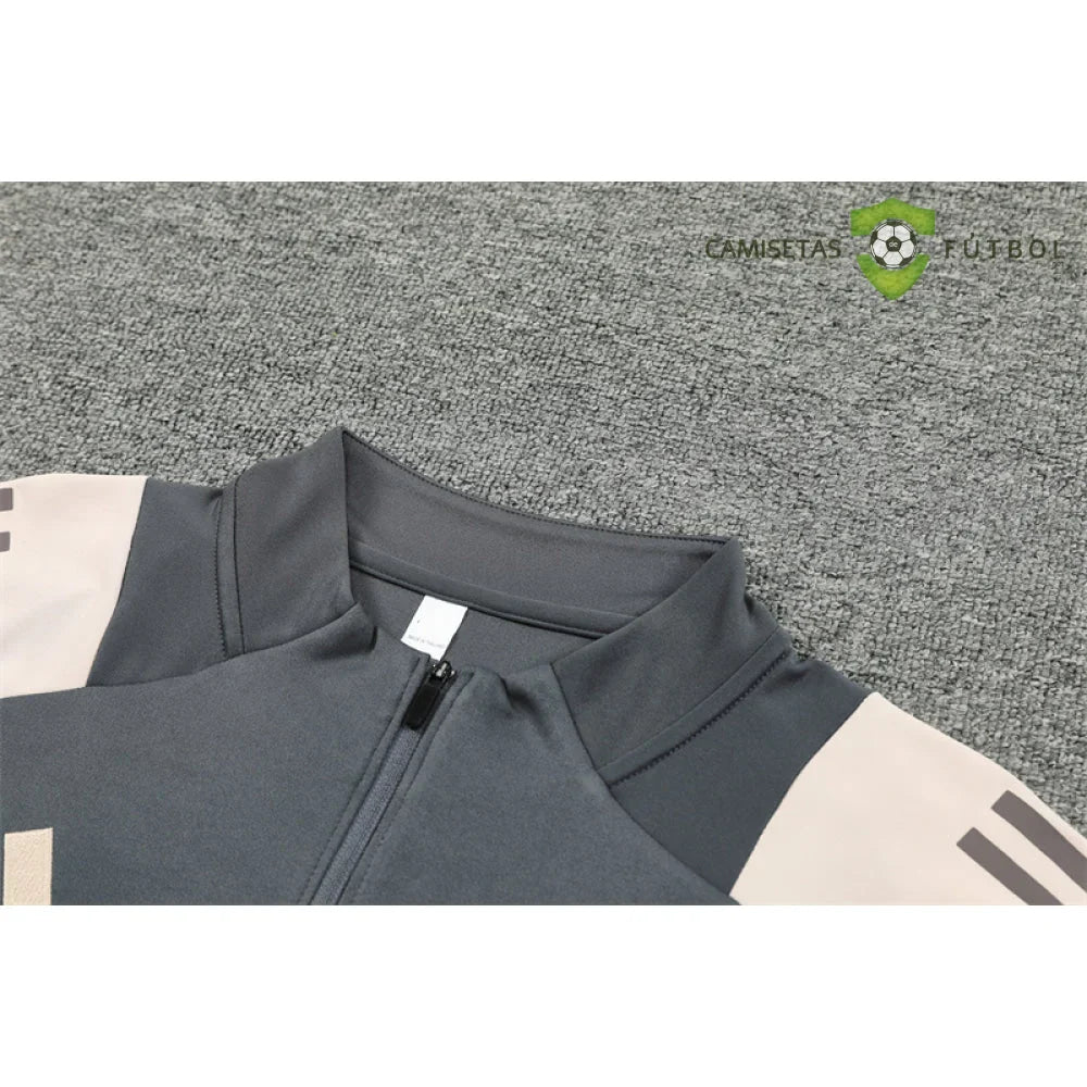 Chandal R.M. 24-25, media cremallera, Modelo 9