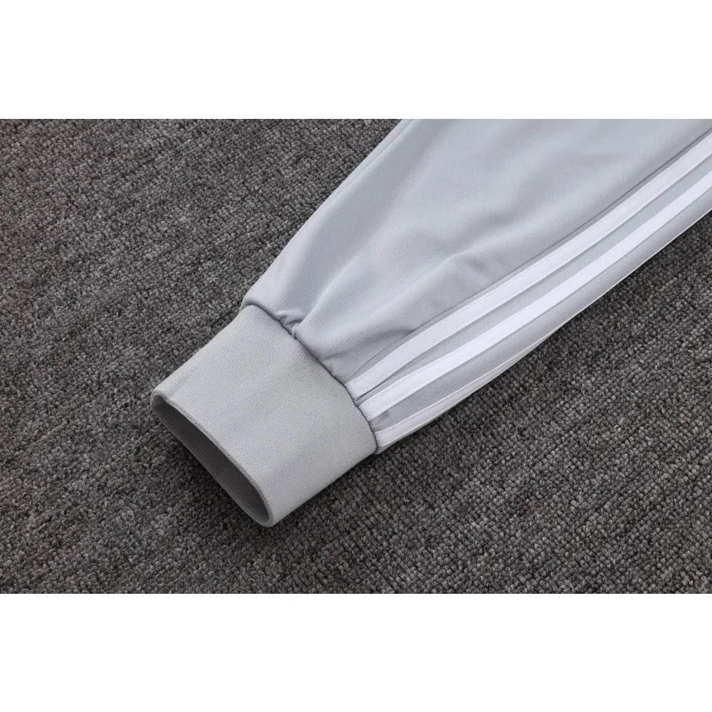 Chandal R.M. 25-26, cremallera completa, Modelo 14