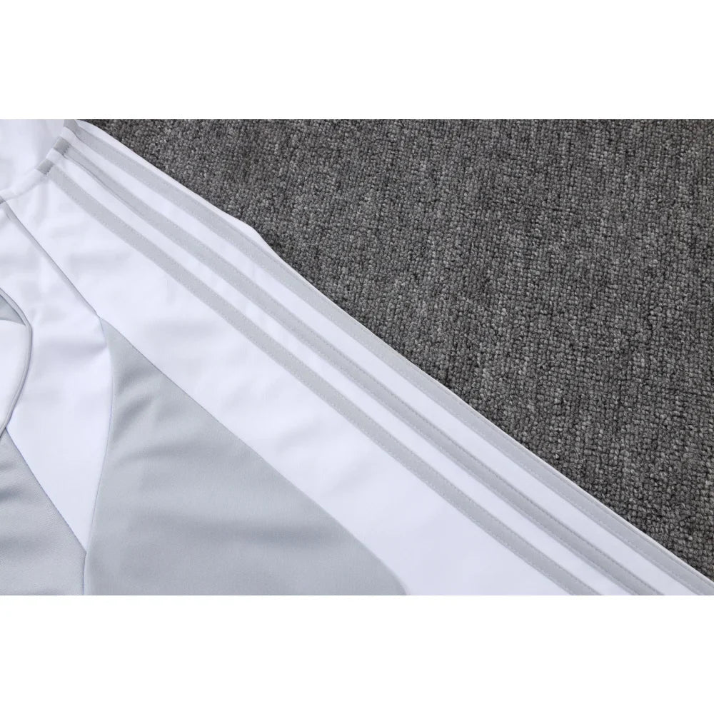 Chandal R.M. 25-26, cremallera completa, Modelo 14