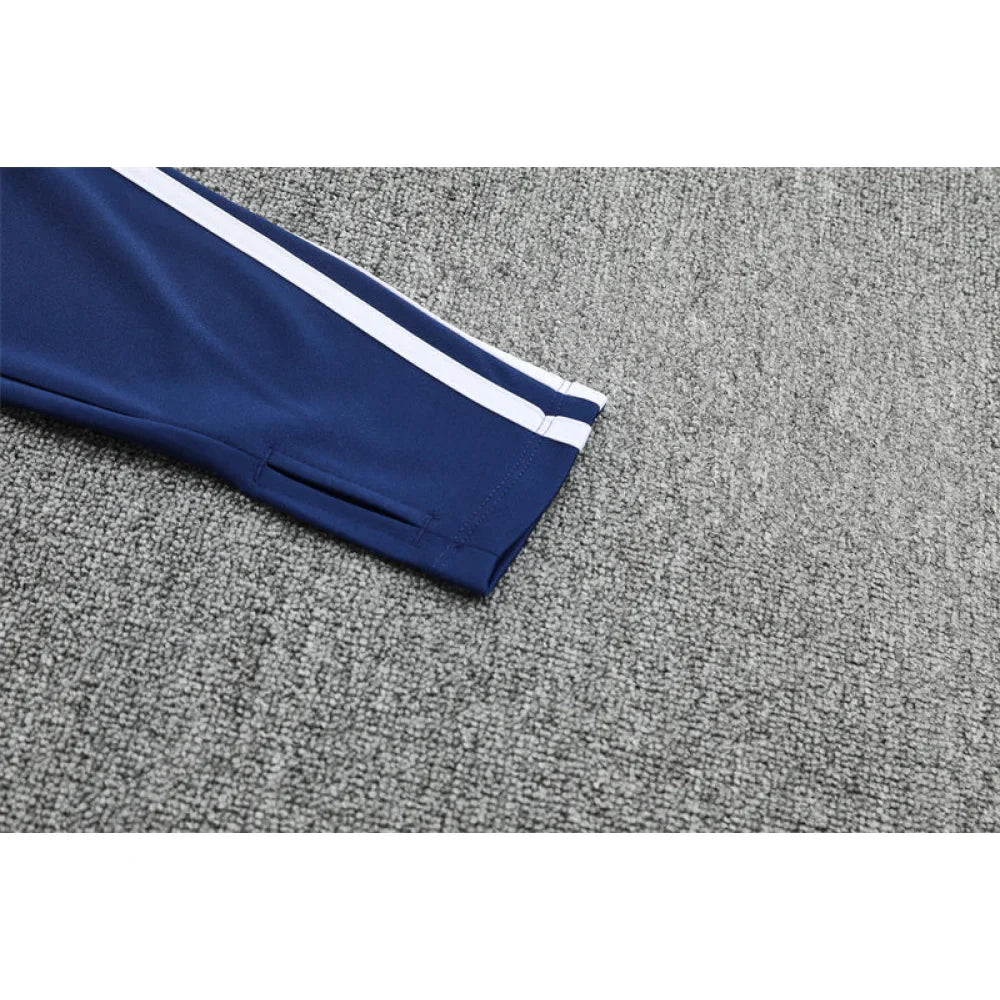 Chandal R.M. 25-26, media cremallera, Modelo 11