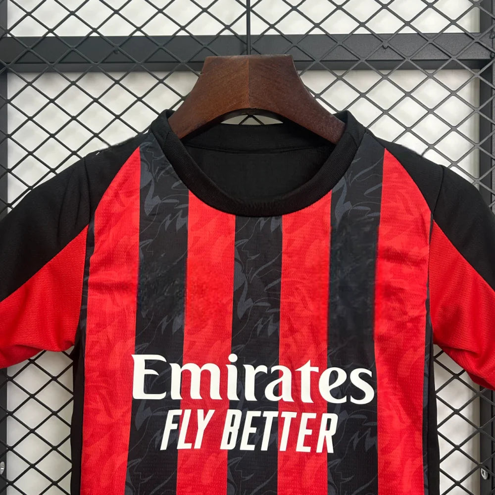 Equipacion AC Milan 25-26, Local, Nino