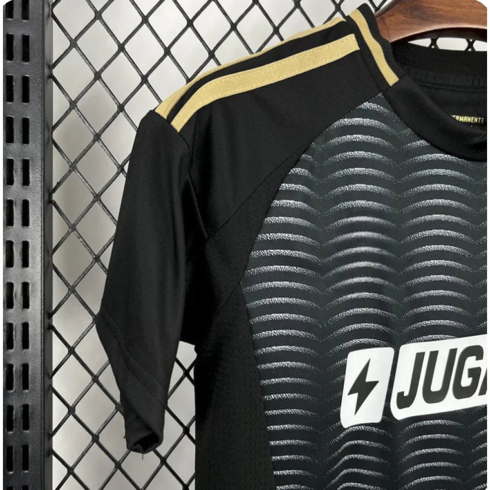 Equipacion Colo-Colo 25-26, Visitante, Nino