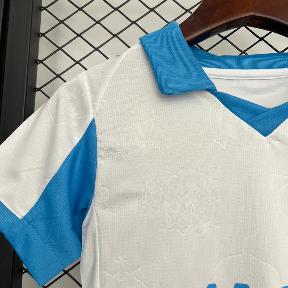 Equipacion Marseille 25-26, Local, Nino