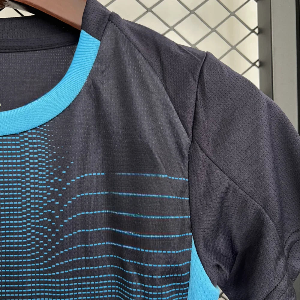 Equipacion Marseille 25-26, Visitante, Nino