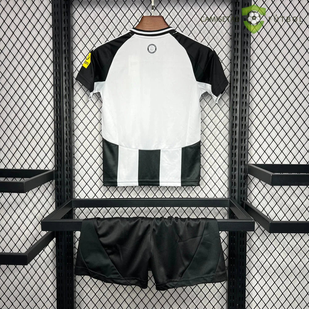 Equipacion Newcastle 24-25, Local, Nino