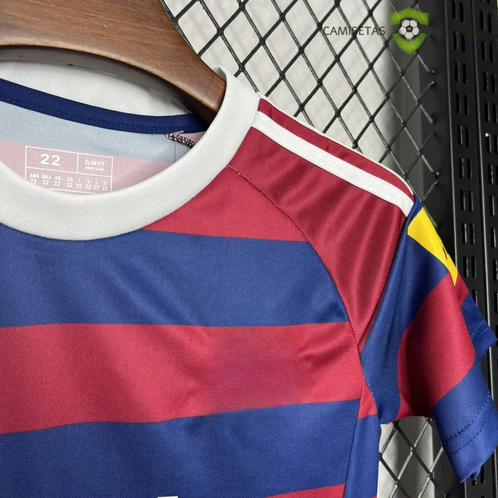 Equipacion Newcastle 24-25, Visitante, Nino