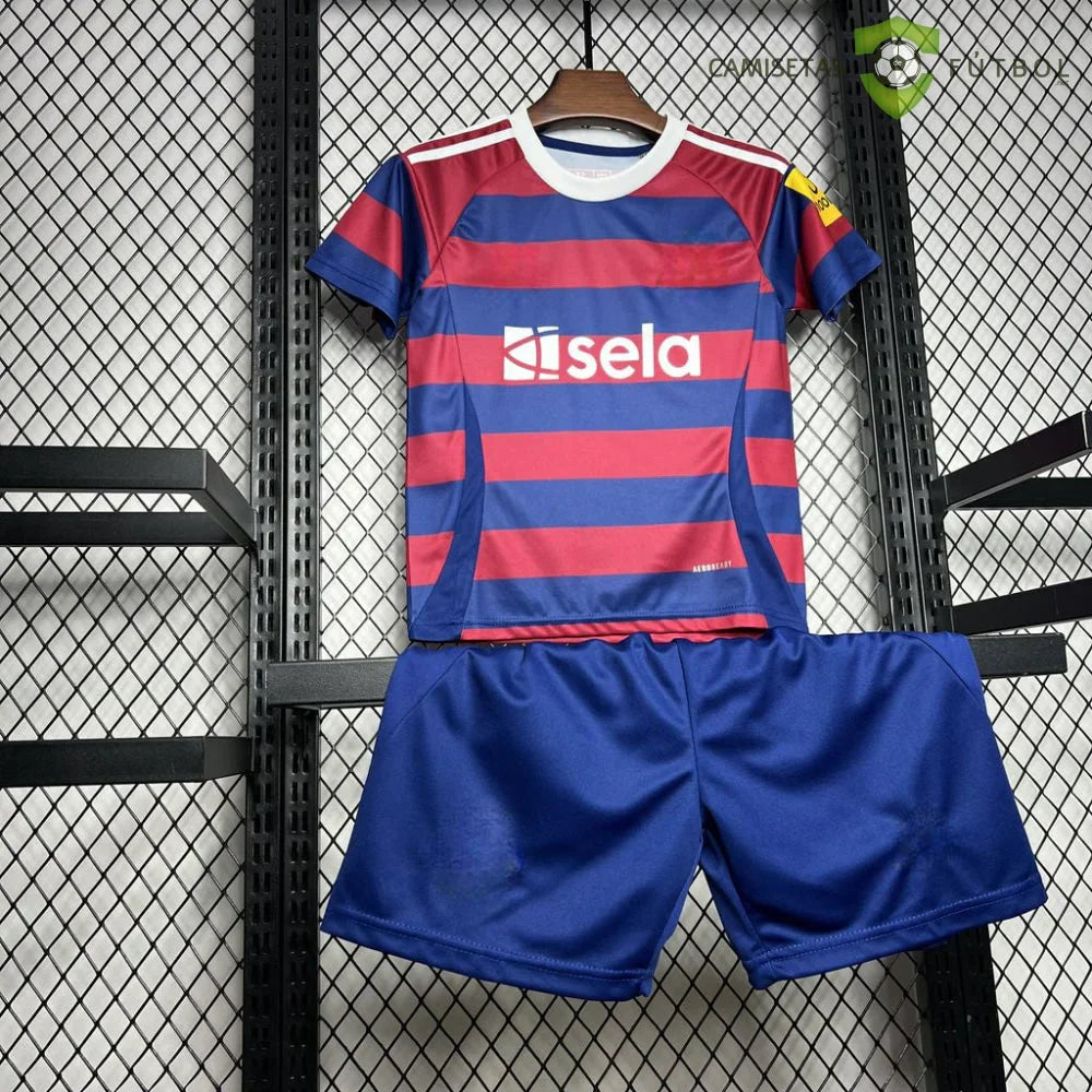 Equipacion Newcastle 24-25, Visitante, Nino
