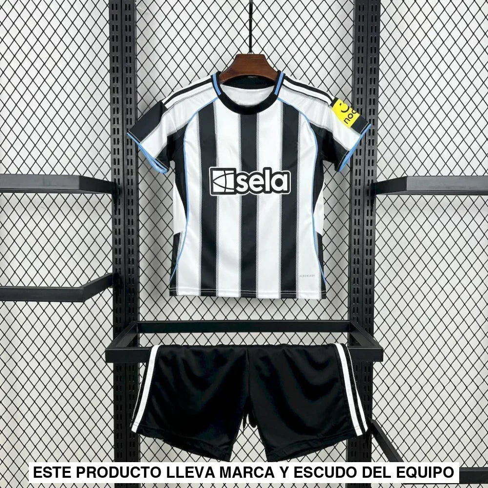 Equipaci�n Newcastle 25-26, Local, Ni�o