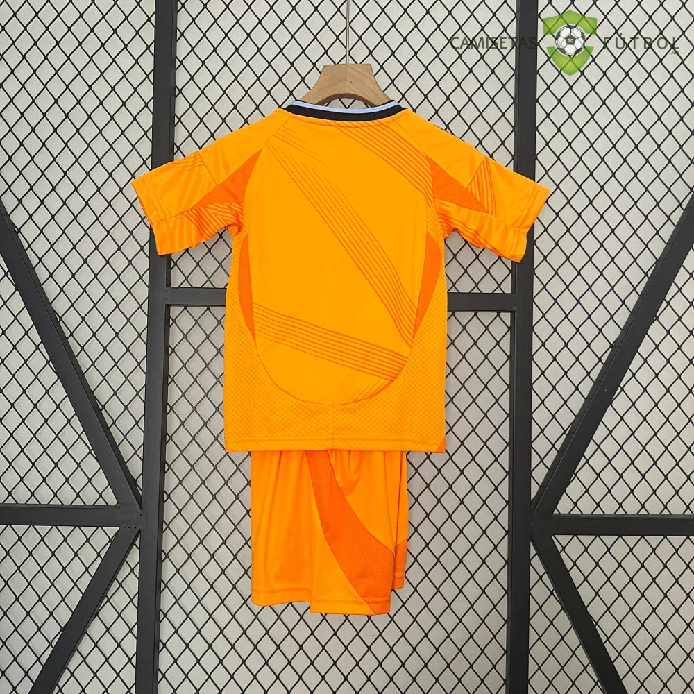 Equipacion R.M. 24-25, Visitante, Nino