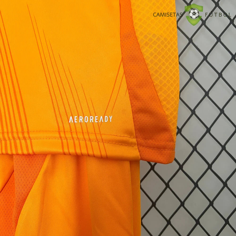 Equipacion R.M. 24-25, Visitante, Nino