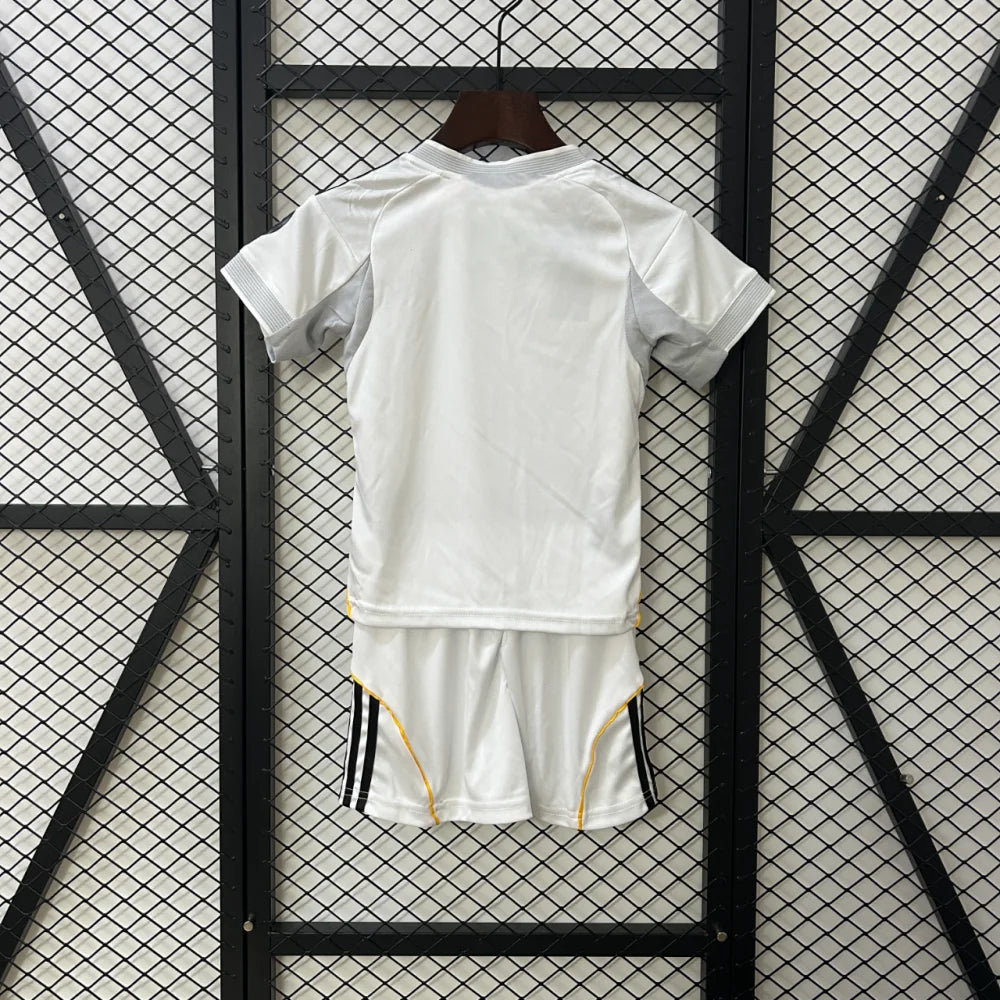 Equipacion R.M. 25-26, Local, Nino