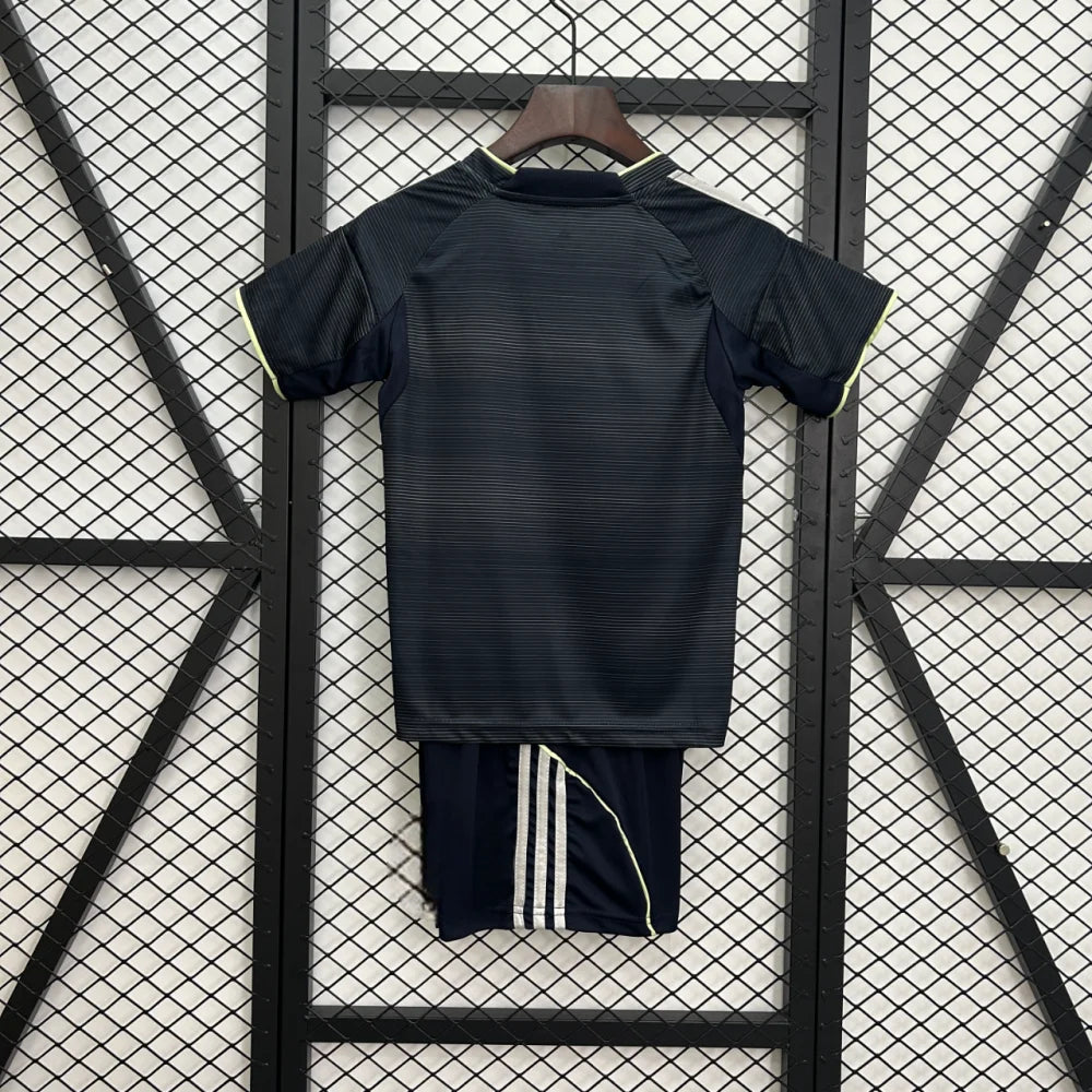 Equipacion R.M. 25-26, Visitante, Nino