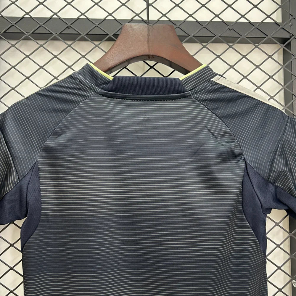 Equipacion R.M. 25-26, Visitante, Nino