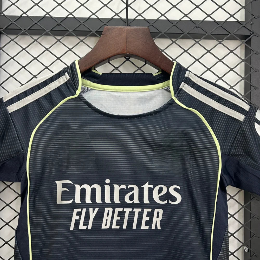 Equipacion R.M. 25-26, Visitante, Nino